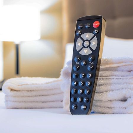 Drury Inn & Suites Kansas City Airport ภายนอก รูปภาพ