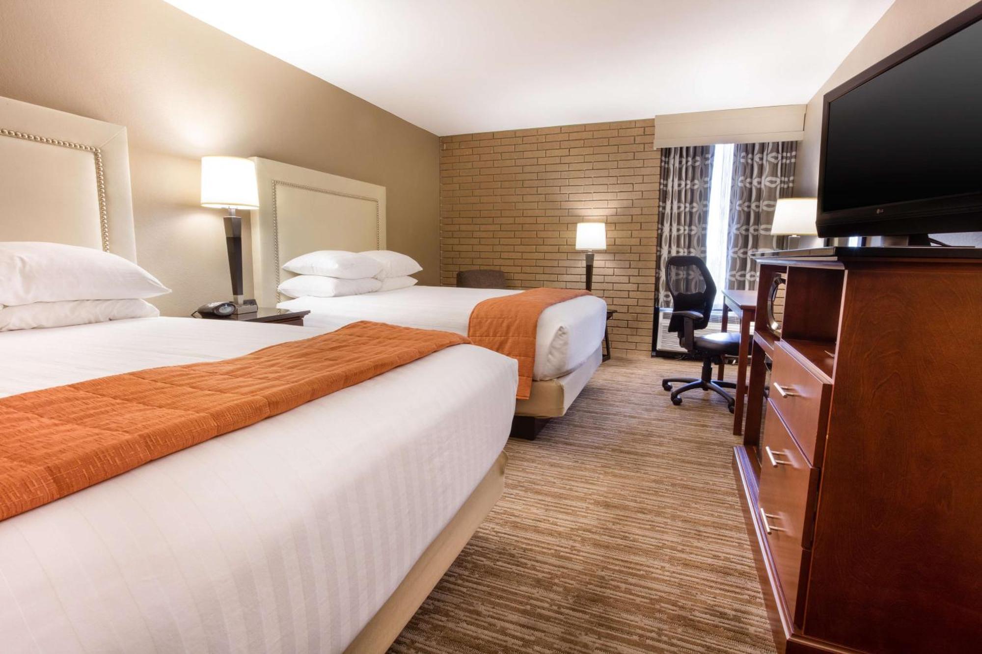 Drury Inn & Suites Kansas City Airport ภายนอก รูปภาพ