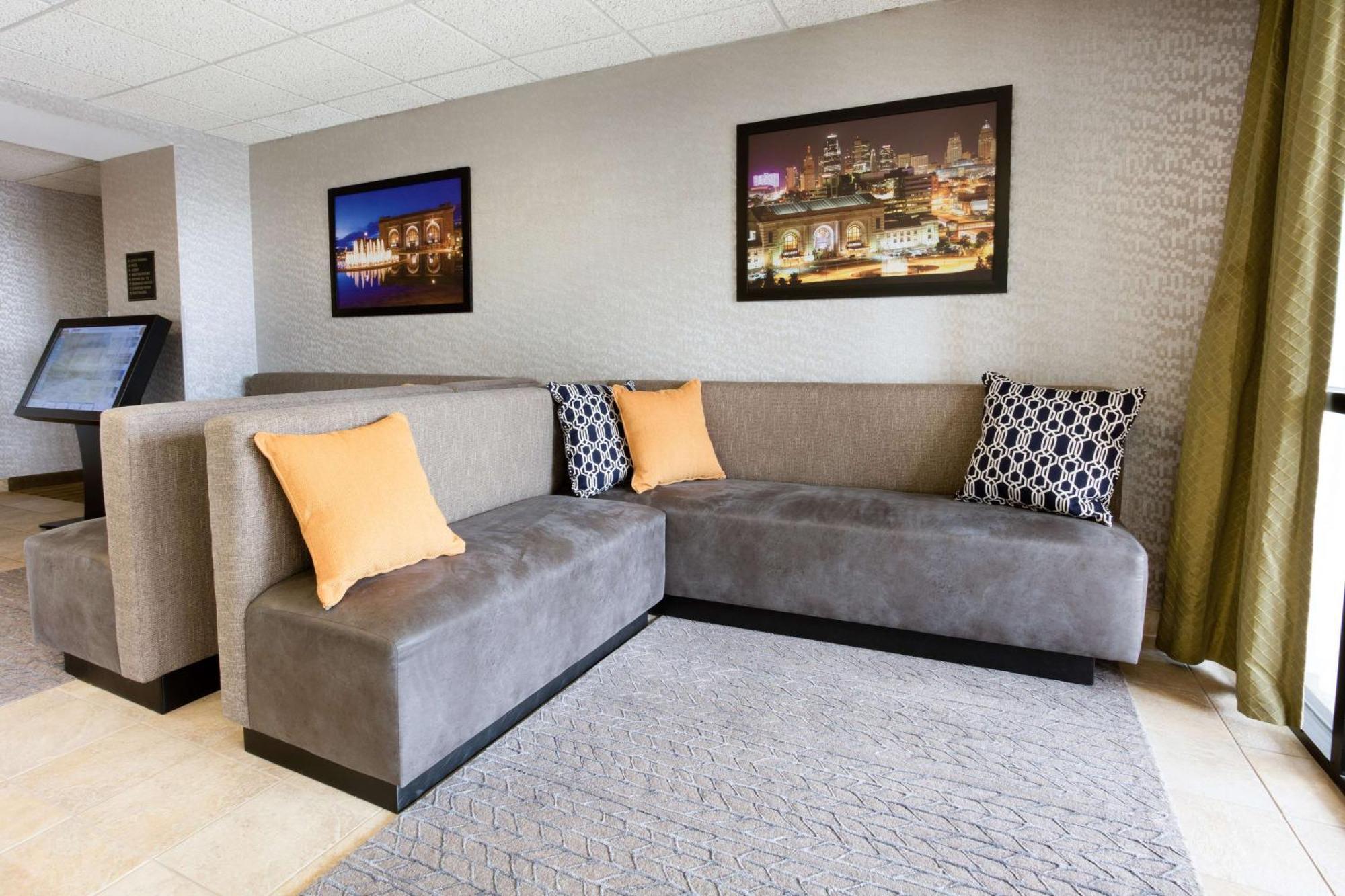 Drury Inn & Suites Kansas City Airport ภายนอก รูปภาพ