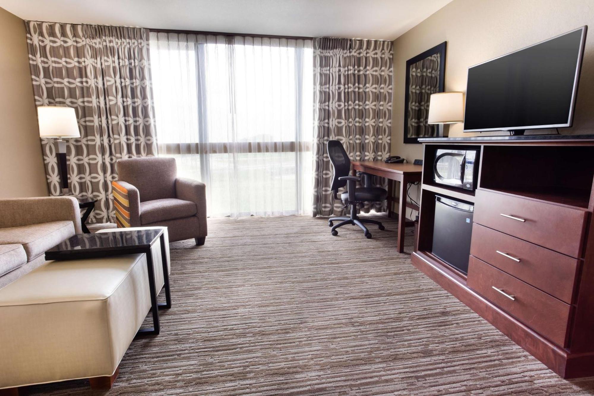 Drury Inn & Suites Kansas City Airport ภายนอก รูปภาพ