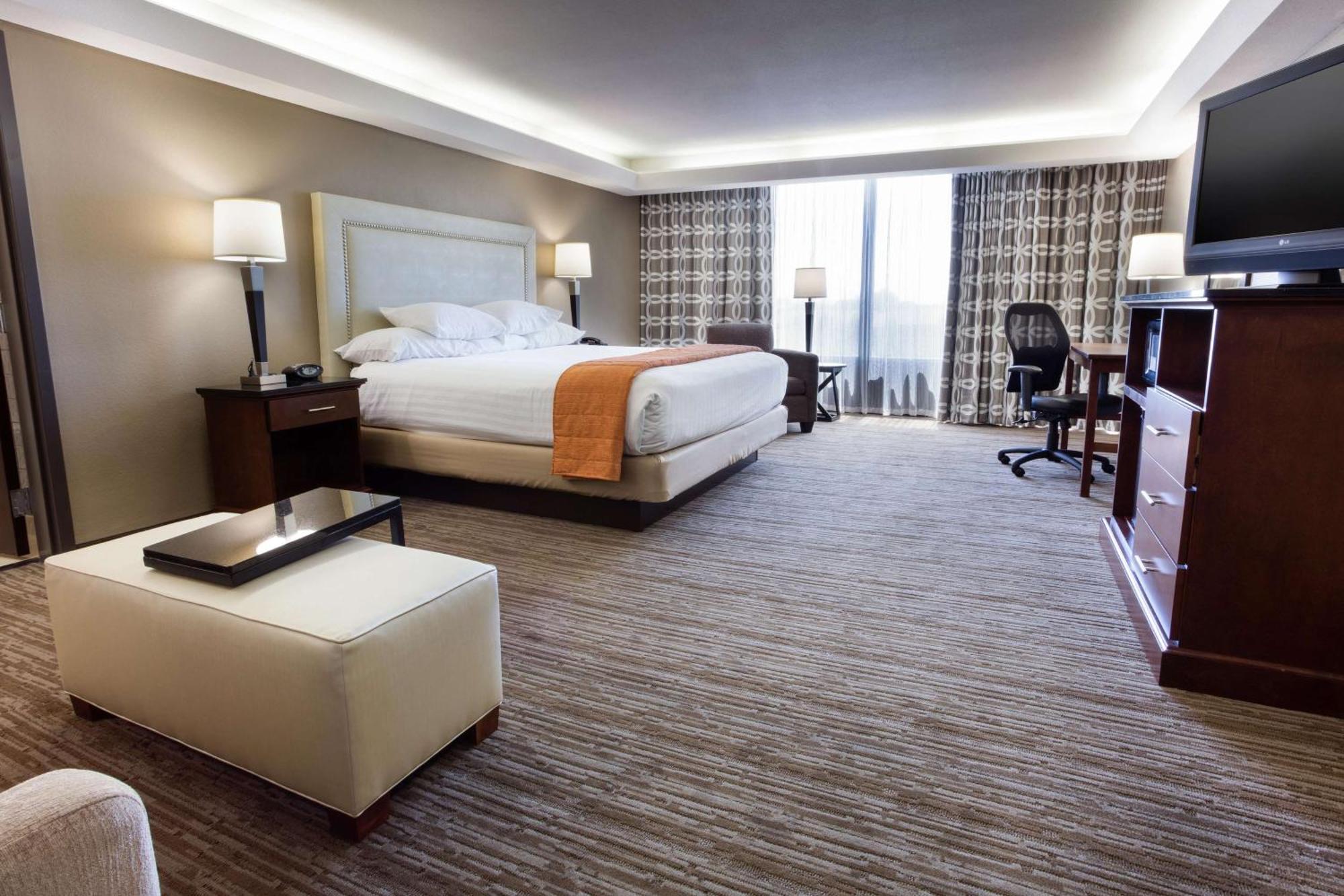 Drury Inn & Suites Kansas City Airport ภายนอก รูปภาพ